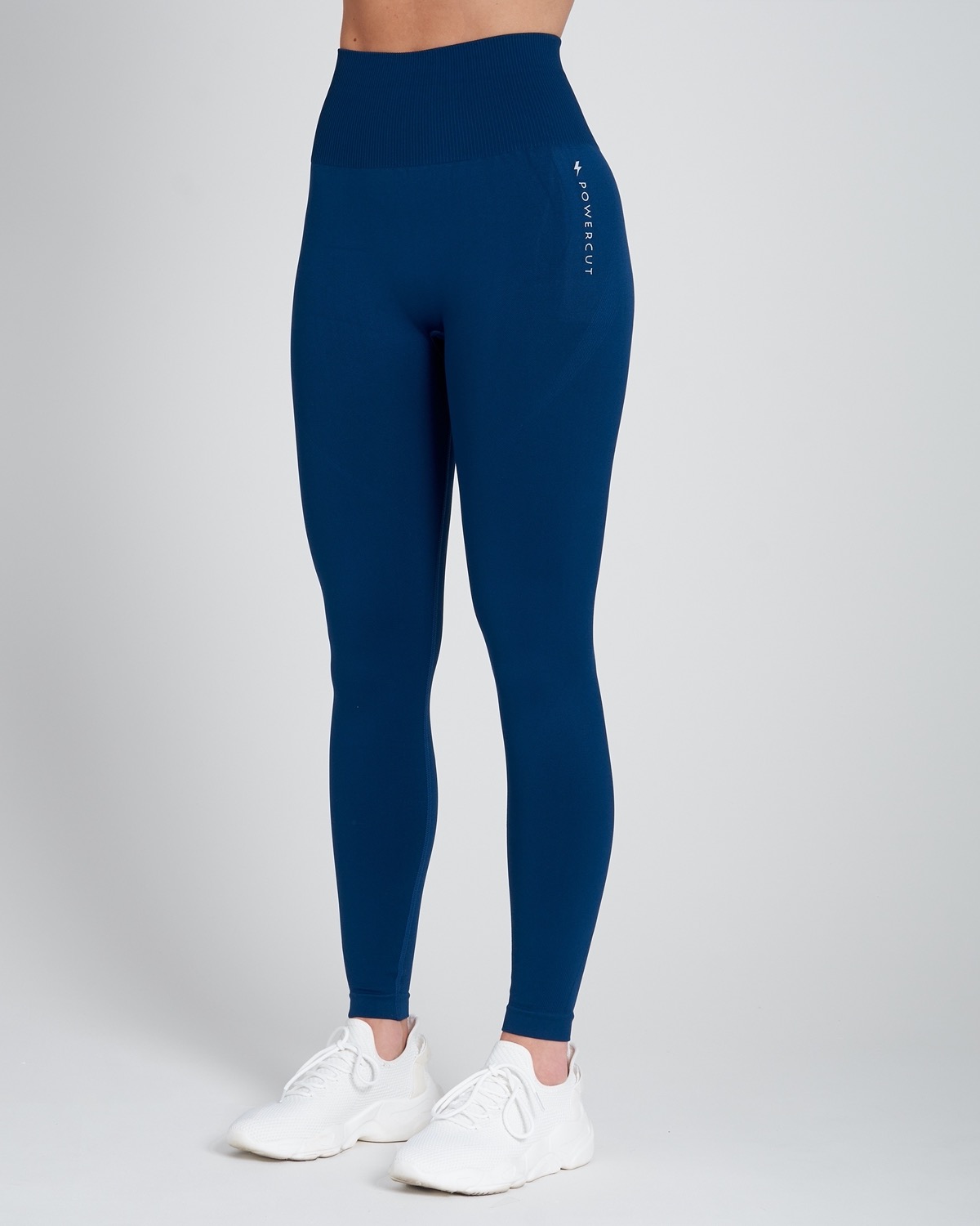 https://dunnes.btxmedia.com/pws/client/images/catalogue/products/1551111/zoom/1551111_navy.jpg