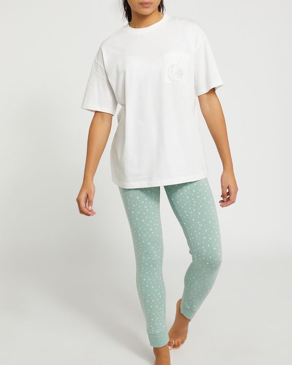 Oversized T-Shirt And Legging Pyjama Set
