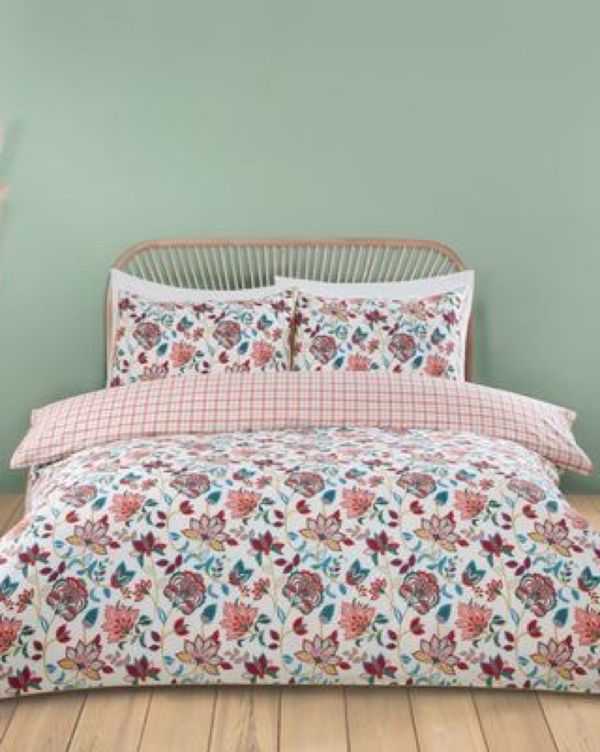 Carolyn Donnelly Eclectic Sarasa Duvet Cover