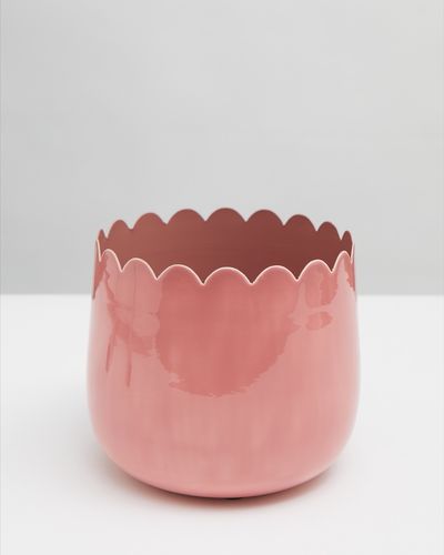 Carolyn Donnelly Eclectic Scallop Pot