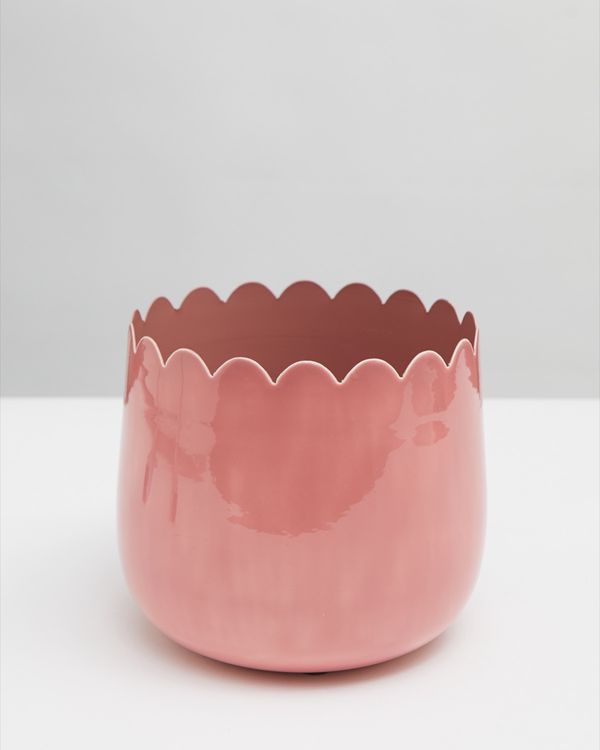 Carolyn Donnelly Eclectic Scallop Pot