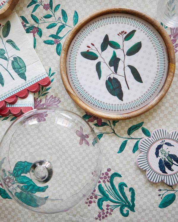 Carolyn Donnelly Eclectic Magnolia Cake Plate