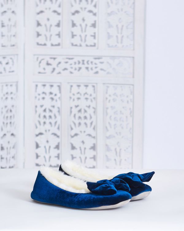 Carolyn Donnelly Eclectic Bow Velvet Slippers