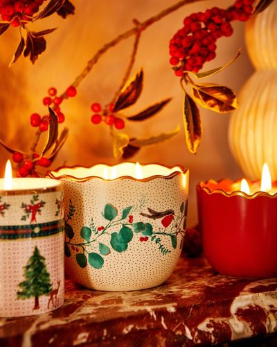 Carolyn Donnelly Eclectic Robin Scallop Candle