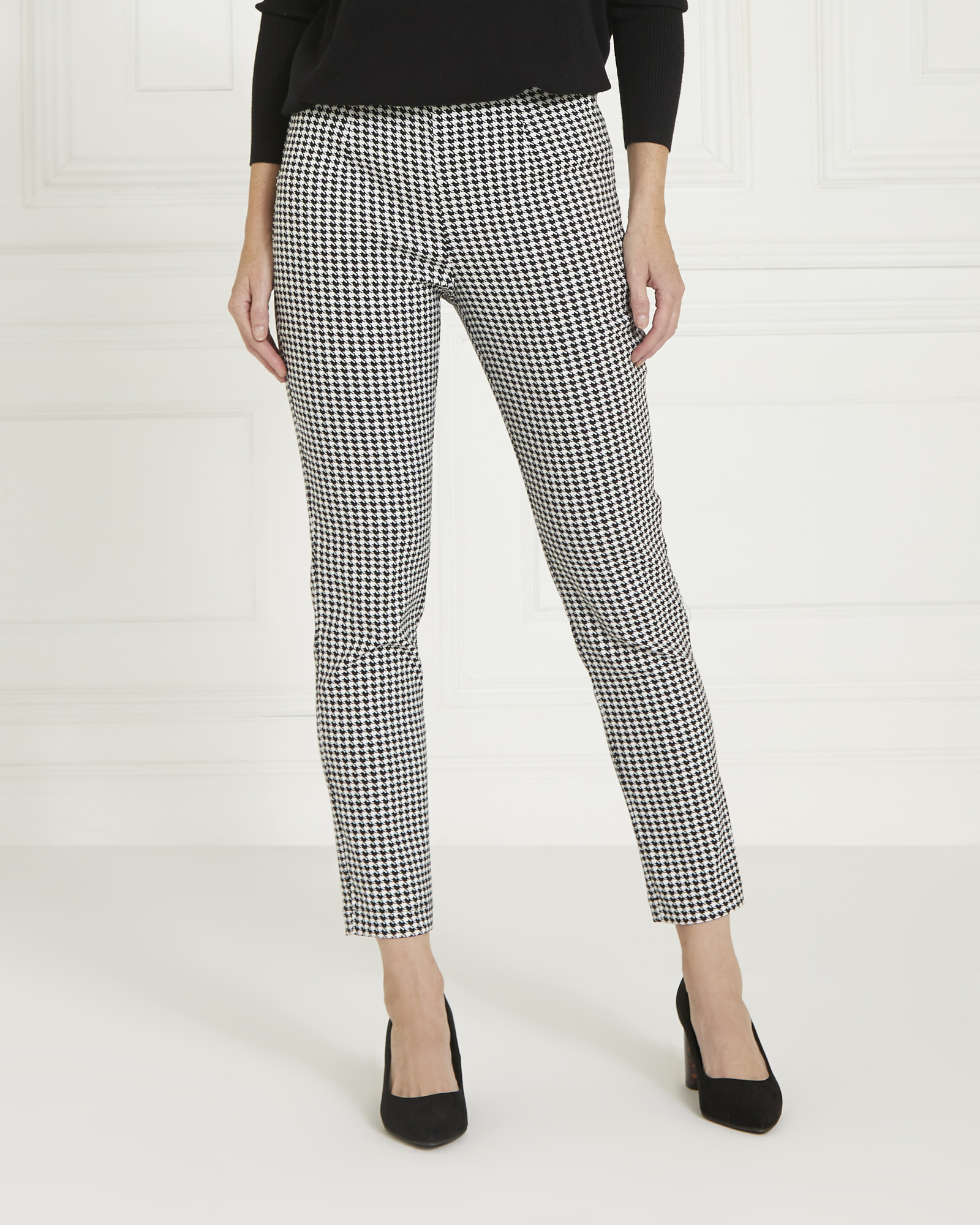 Midrise tapered jacquard trousers  Pants  Ladies Clothing at Scotch   Soda