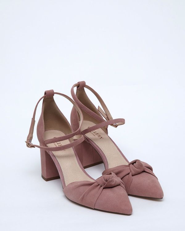 Gallery Leather Knot Front Shoe