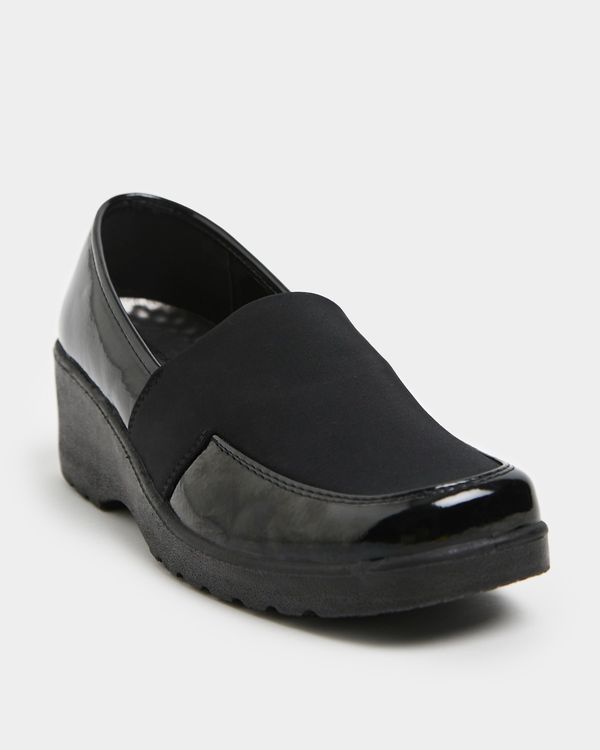 Wedge Shoe With Stretch Upper