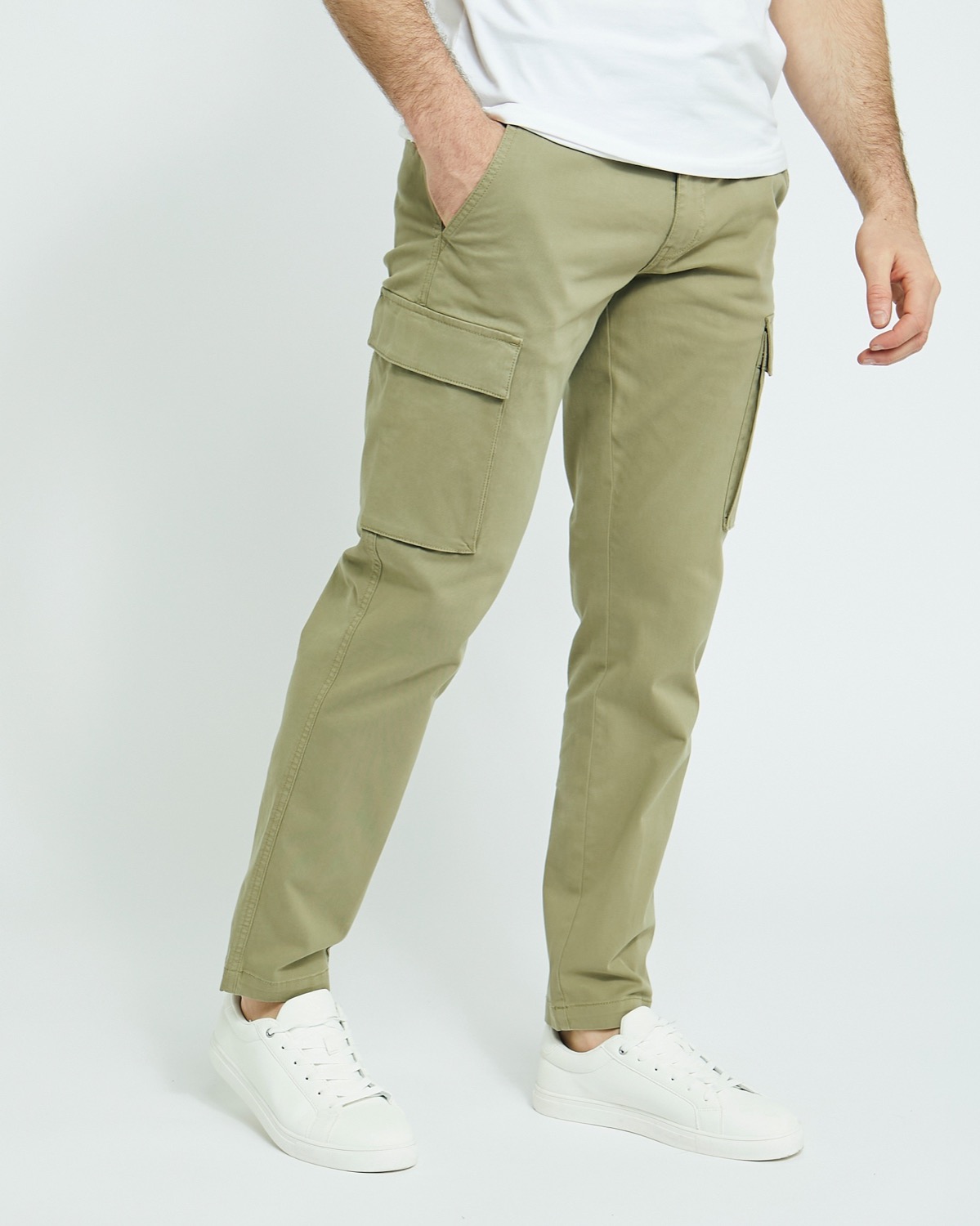 Lowwaisted cargo trousers  Light khaki green  Ladies  HM IN