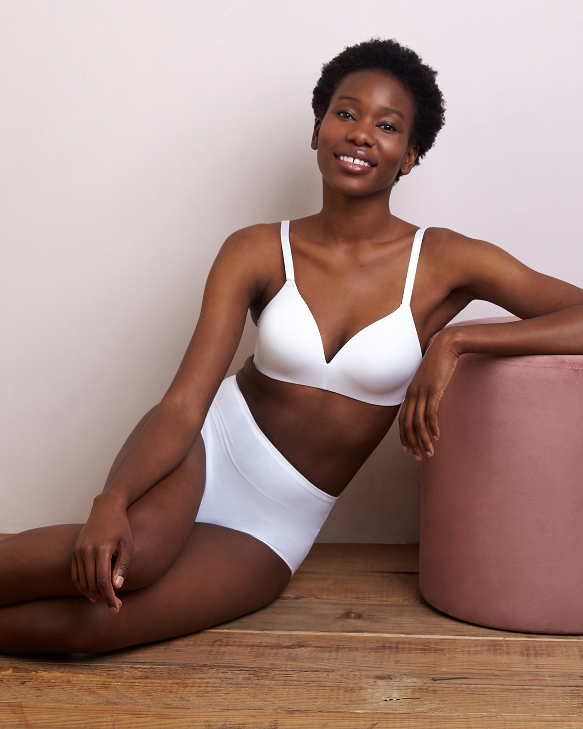 Dunnes Stores  White Smoothing Non-Wired T-Shirt Bra