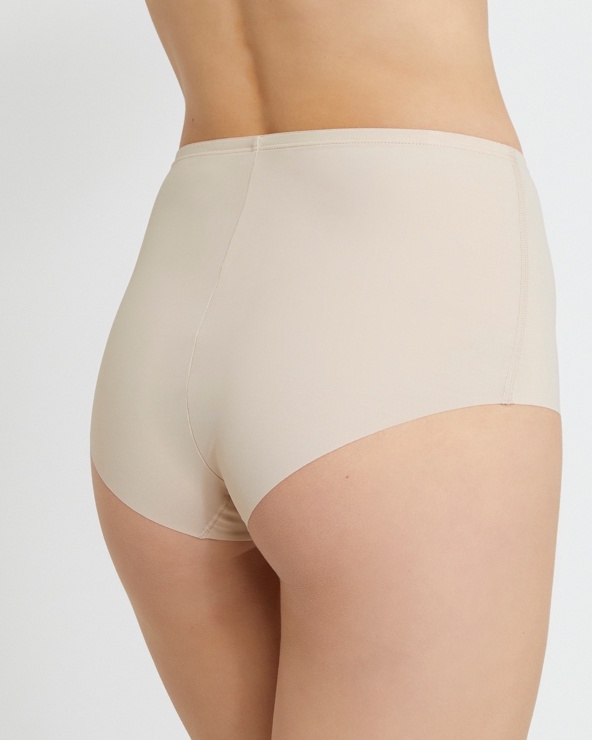 Undercover 3 Pairs Ladies No VPL Shorts BR731 Nude 10 : .co