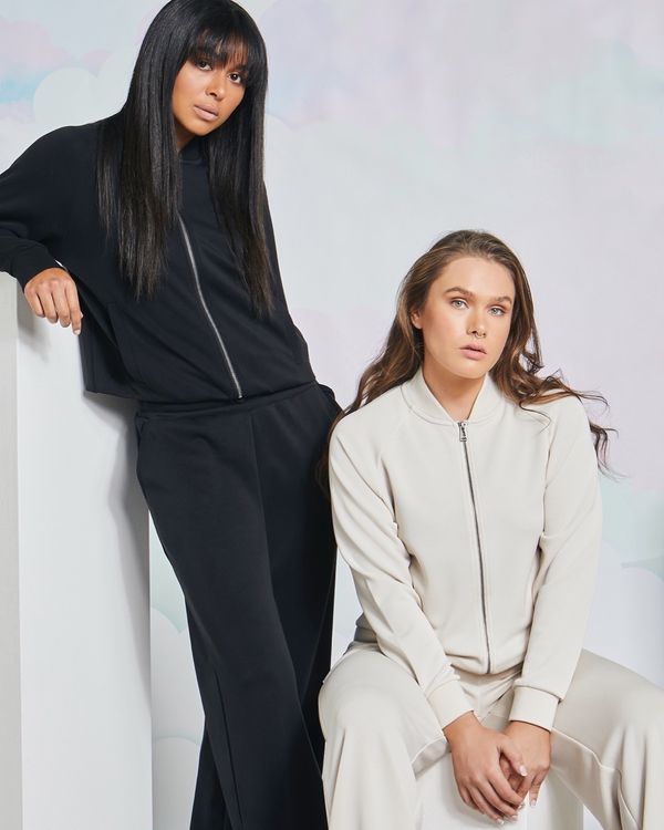 First Look: Dunnes Stores New Activewear By Helen Steele