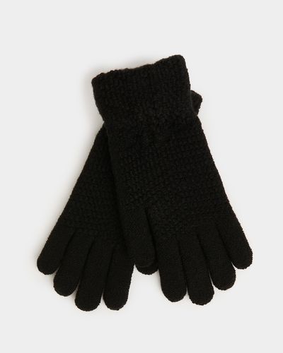 Knitted Gloves thumbnail