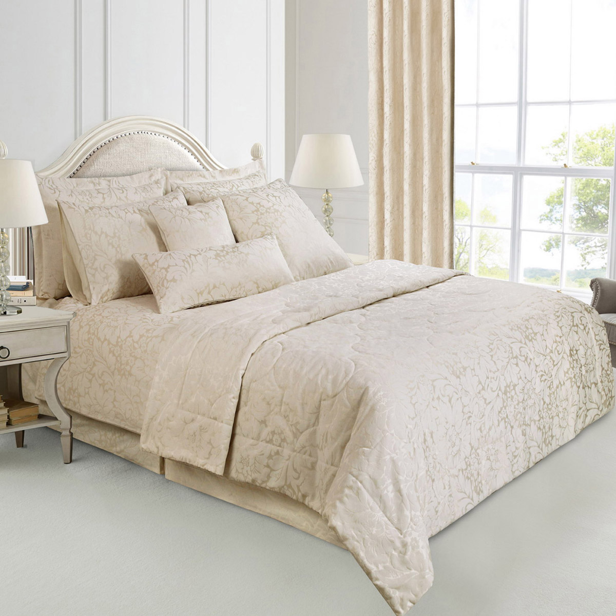 Dunnes Stores Cream Mariana Jacquard Duvet Set