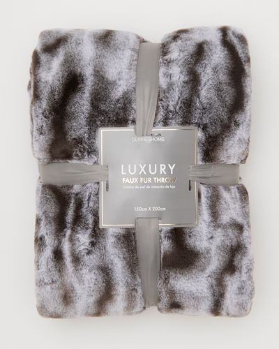 Luxury Faux Fur Throw thumbnail