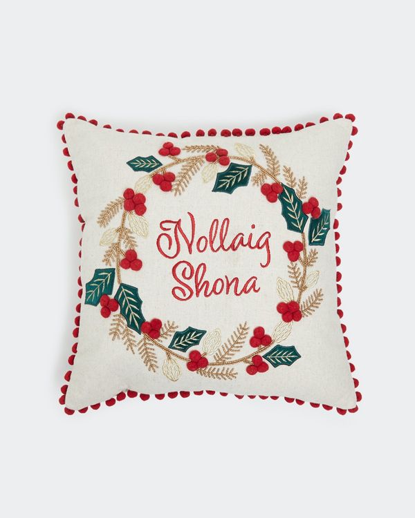 Nollaig Shona Wreath Cushion