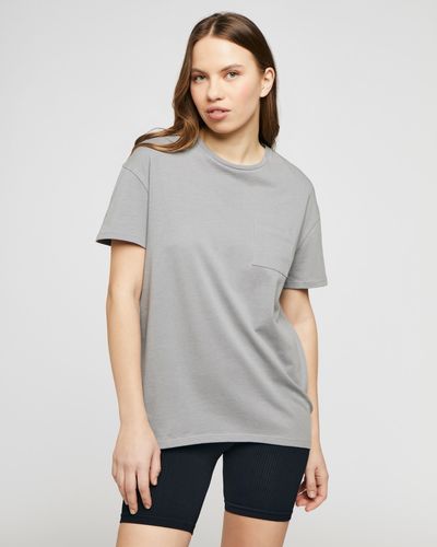 Relaxed Round Neck Pocket Tee