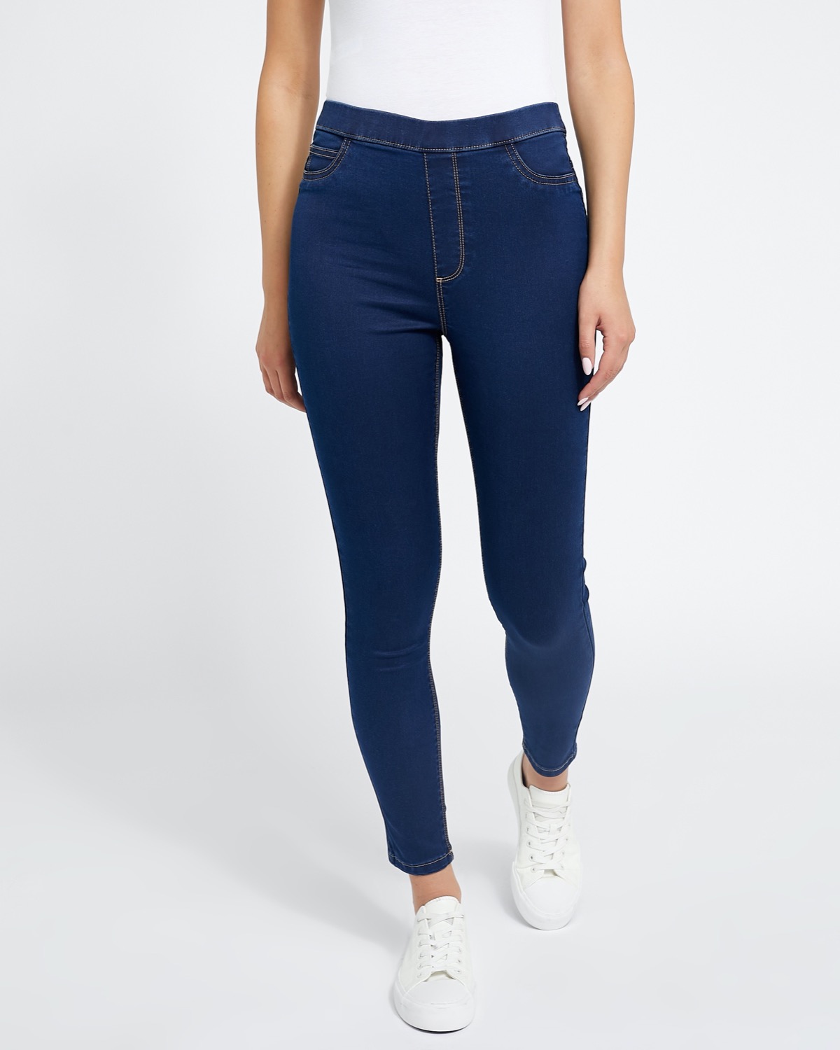 mom jeans for curvy girl