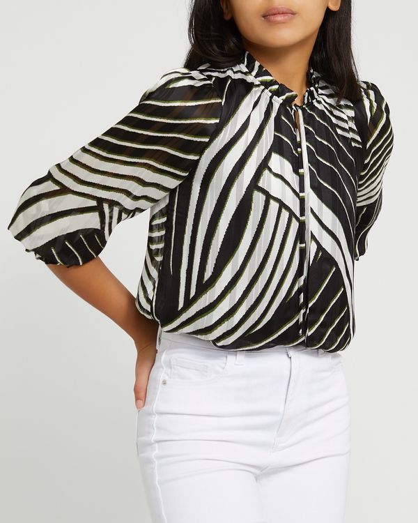 Chiffon Printed Tie Front Blouse