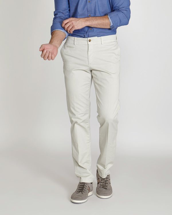 Paul Costelloe Living Lightweight Stretch Chinos (Made in Spain)